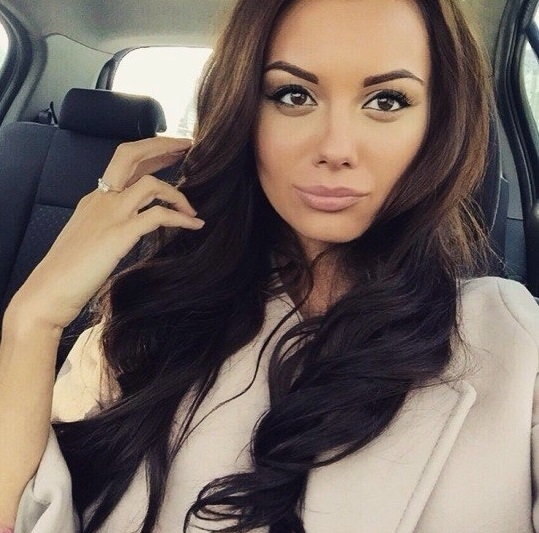 💋 У меня для тебя есть множество возможностей, чтобы погрузиться в мир страсти и удовольствия. 🌟 Мои услуги позволят вам расслабиться и насладиться великолепным времяпровождением. 💃 Страстные эмоции и жгучий экстаз - вот что я гарантирую в своей компании. 💥 Мои отзывы подтверждают мою незабываемую энергию и мастерство. 🌹 Со мной каждая встреча становится ярким и запоминающимся событием. 📸 Фото на моем профиле отражают мою естественную красоту, которая только добавляет очарования и интриги моей личности. 🌟 Позвольте себе погрузиться в океан блаженства, проведя незабываемое время со мной в Москве! 💖 Елена